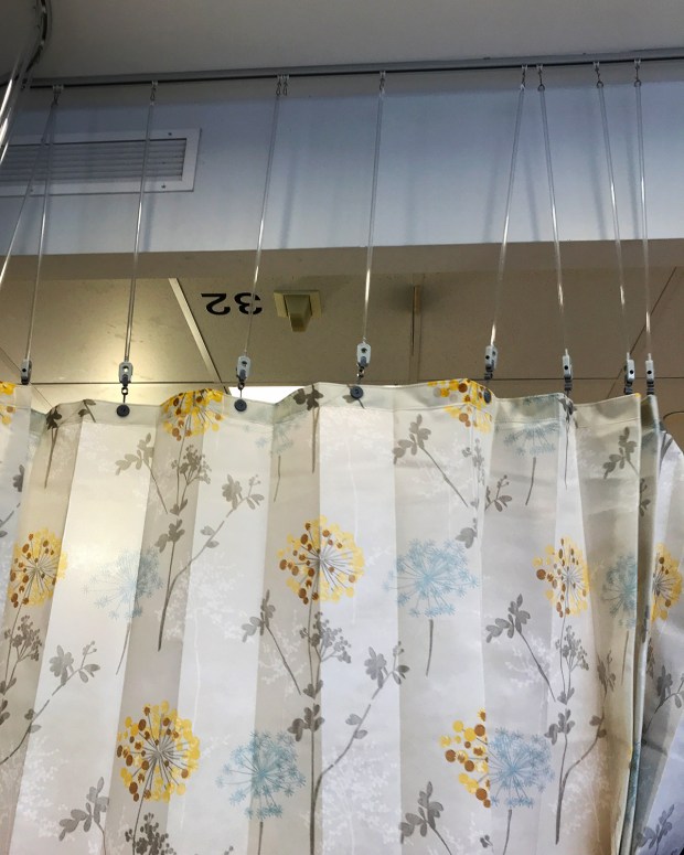 PreOp_curtain _100118